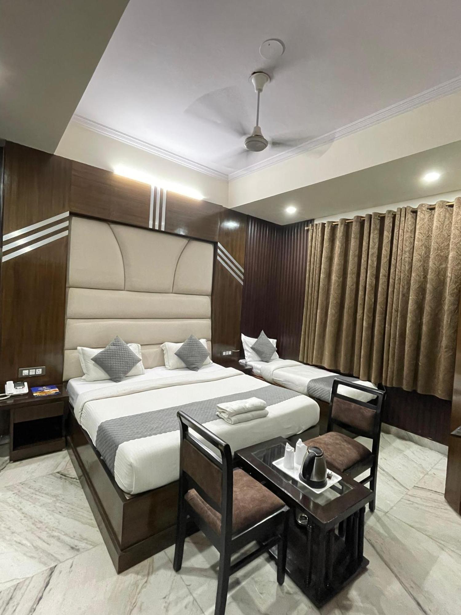 Hotel Radiance Delhi  Exterior foto